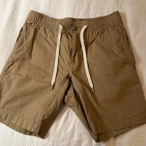 Vuori Khaki shorts